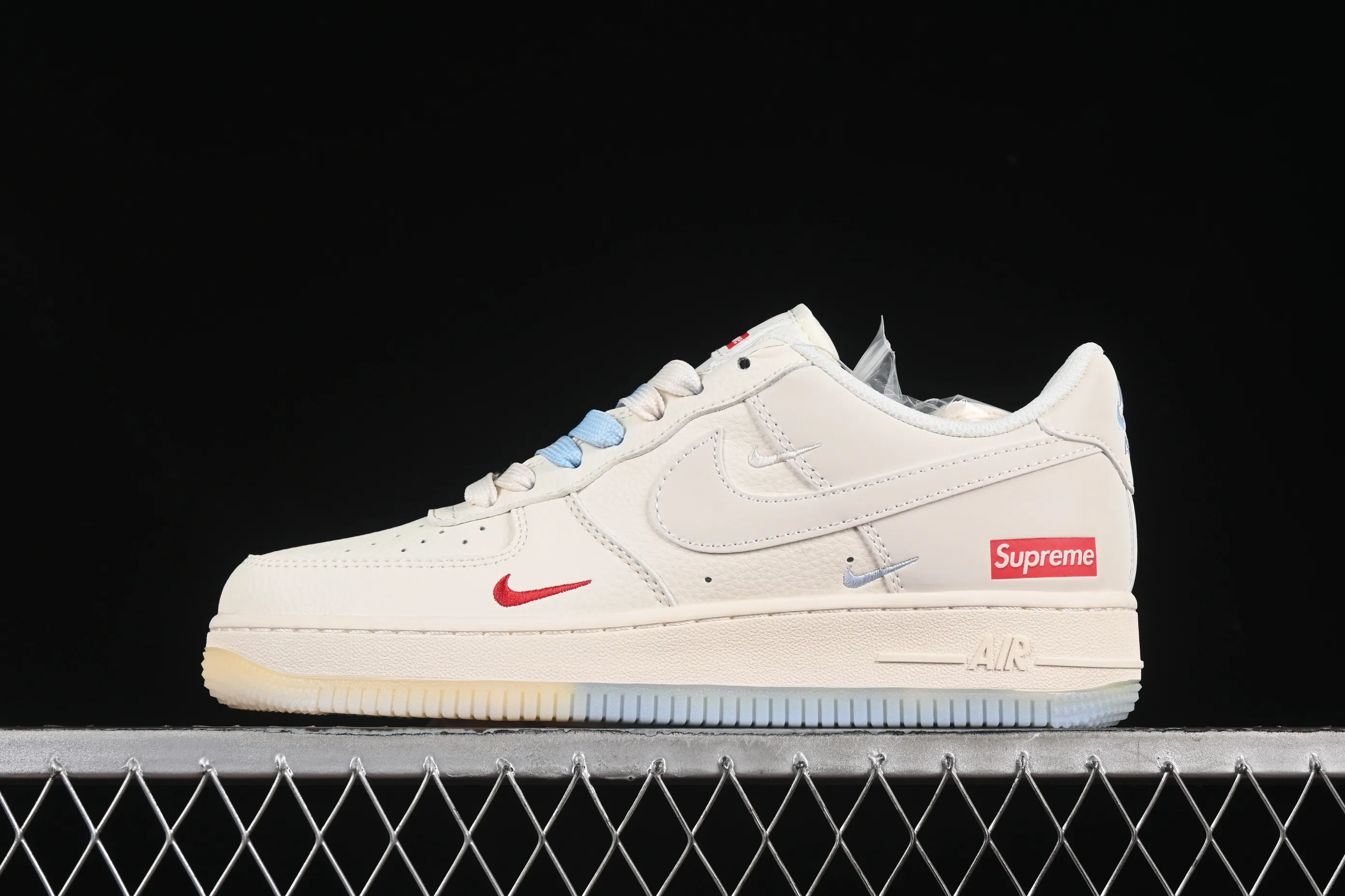 All categories Nk Air Force 1 Air Force series Nk Air Force 1 Low Air Force low top Nike Air Force 1'07 Low Supreme co-branded double spelled beige Air Force 1 low top casual sneakers XX3168-179